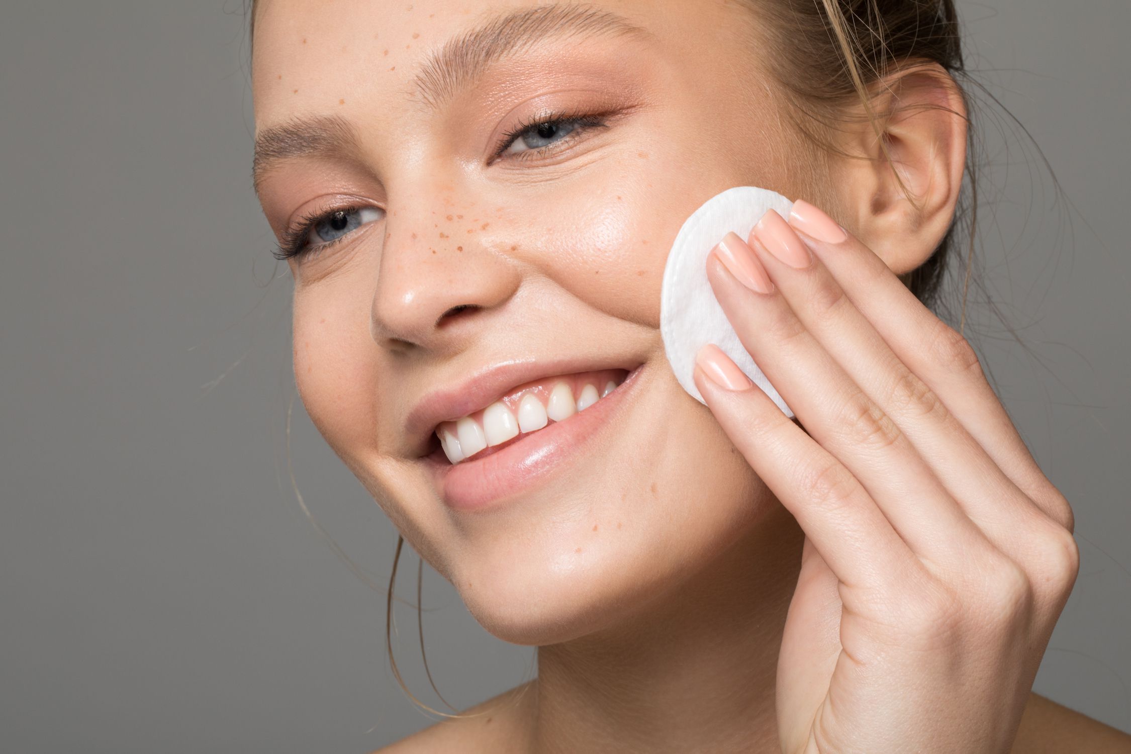 DIY Anti Aging Toners: Natural Ingredients for Radiant Skin