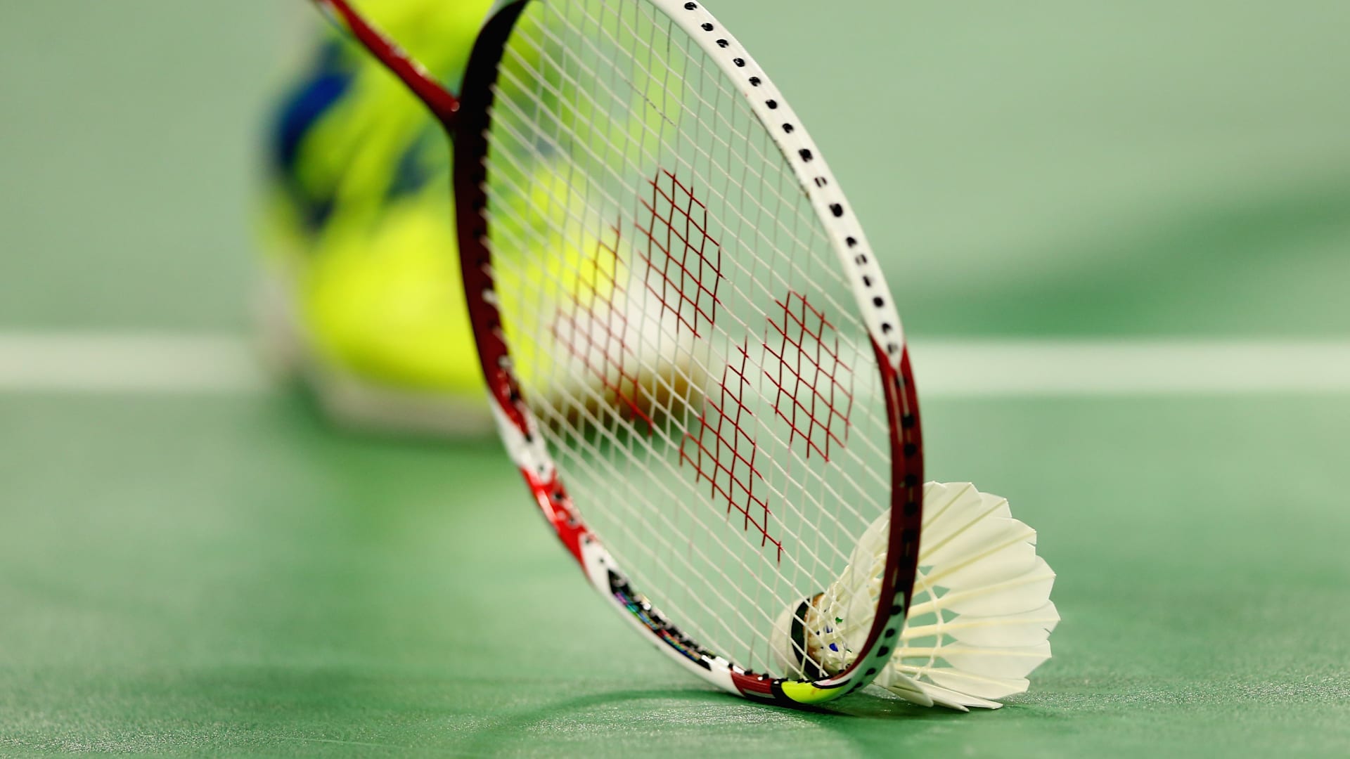 5 Awesome Badminton Rackets for Beginners: Spin, Power and More
