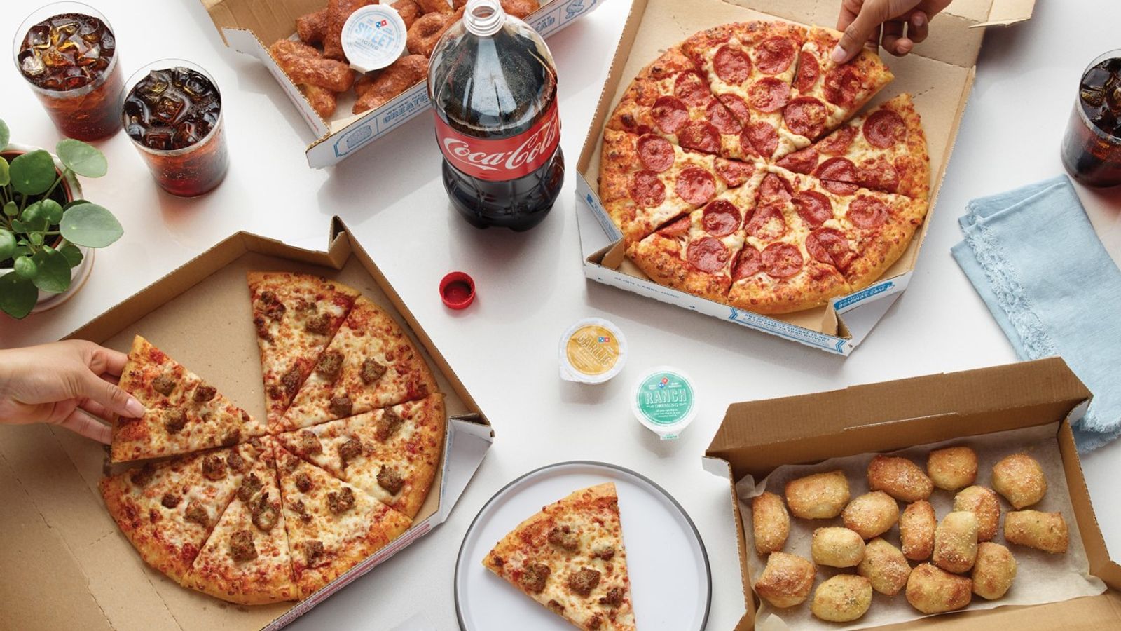 Pizza Showdown: A Comprehensive Comparison of Domino's vs Pizza Hut